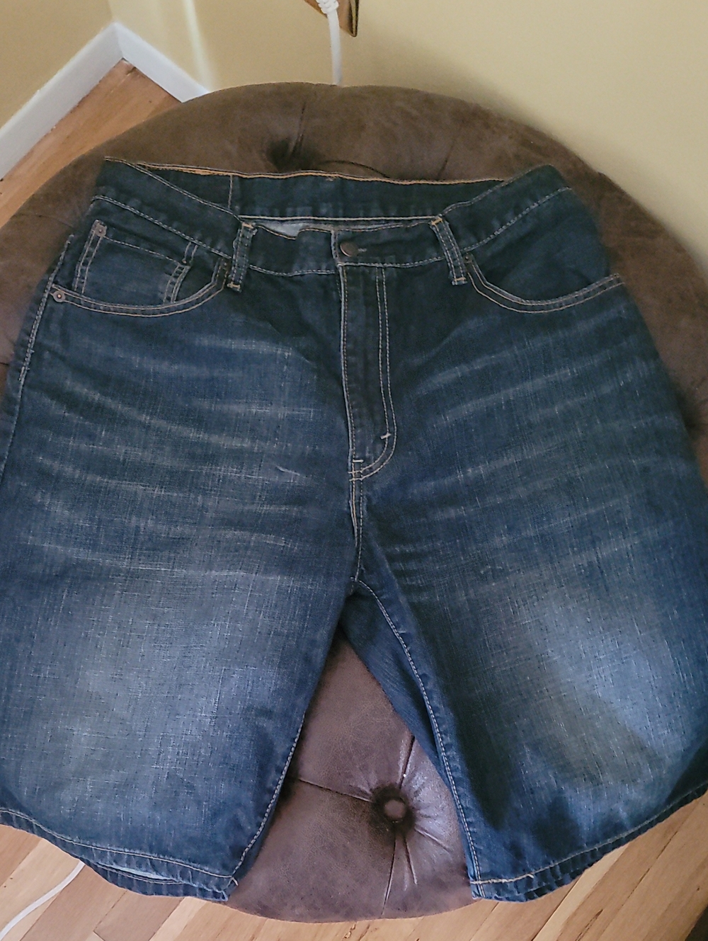 Levi's 569 Men's Dark Blue Denim Jeans Shorts Size 34